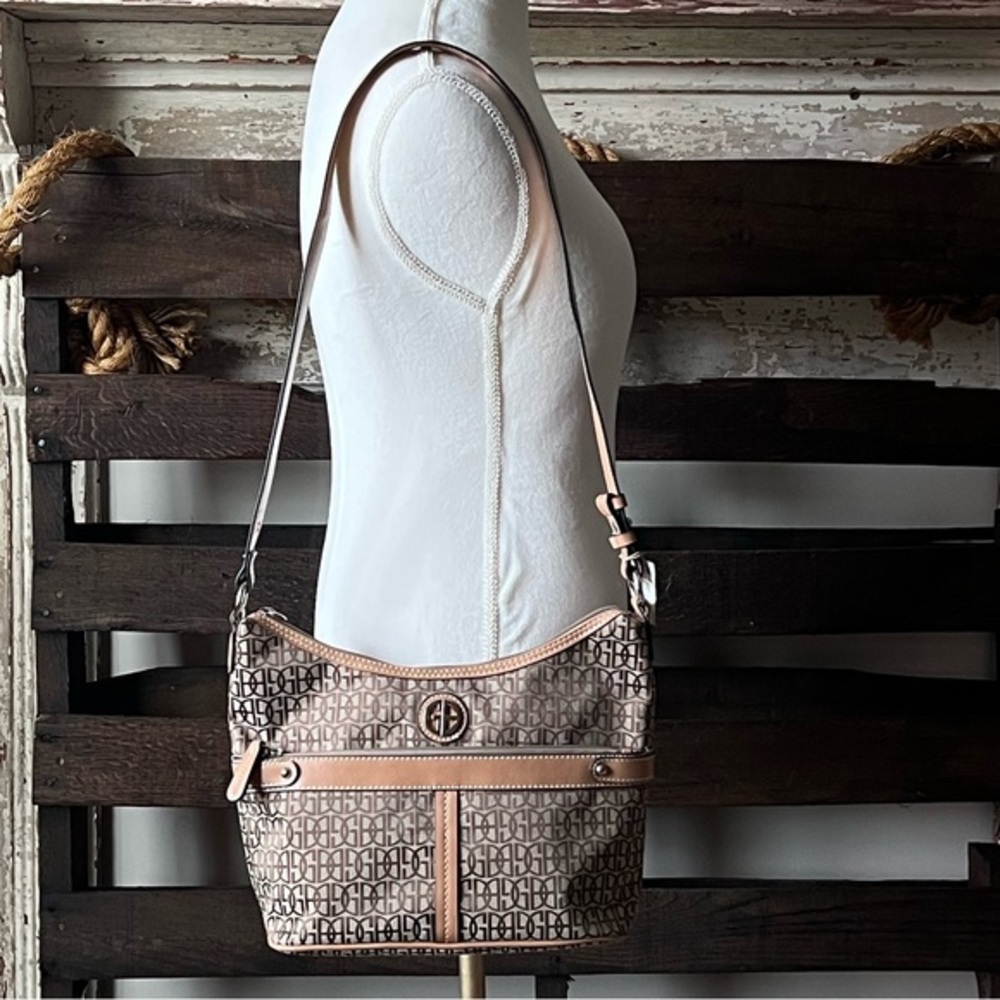 NEW! GIANI BERNINI Shoulder Bag in Tan/Brown